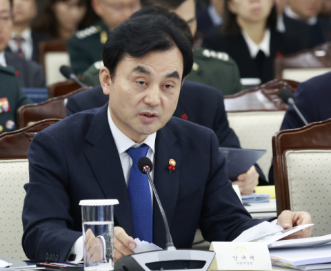 국방장관 '계엄 때 태업 간부 징계' 보도에 