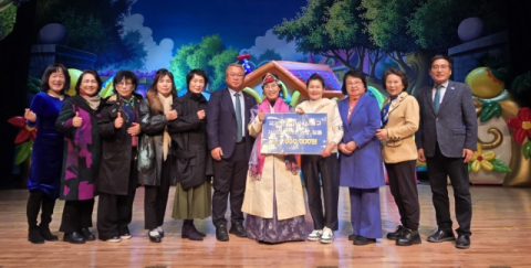 [포토뉴스] 자성대로타리 김성조 회장, 장학금 전달