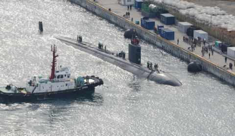 [포토뉴스] 미 해군 핵 추진 잠수함 부산 입항