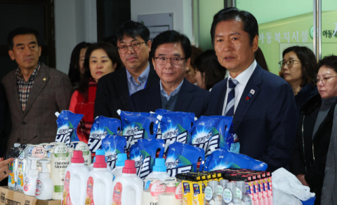 이 대통령 이어 정청래도 ‘부산행’ 왜?