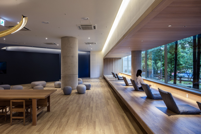 명상을 주제로 지은 유니스트 지관서가는 하루 2번 명상 시간이 있다. 지관 재단 제공