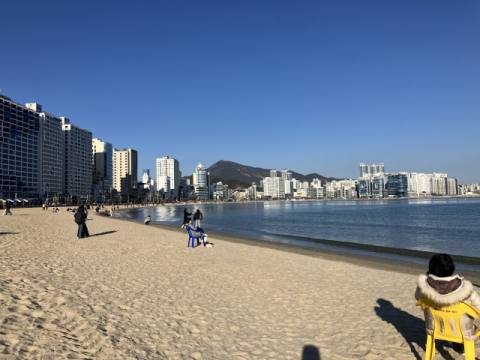 관광객 증가했는데 체류 시간은 감소, '비용 없는 휴식' 절실 [벤치가 바꾼 세계 도시 풍경]