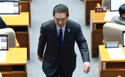 파장 커지는 강선우 ‘1억 수수’ 의혹…‘멘붕’ 온 민주당