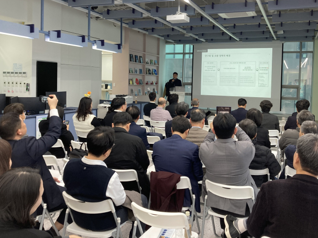 서구 워케이션 센터 휴앤워크에서 프로그램이 진행되고 있다. 부산창혁 제공