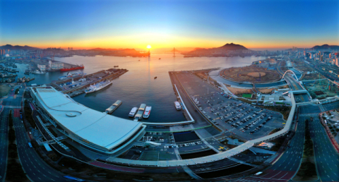 ‘포용 도시 부산’ 개방 DNA로 해양수도 미래 열자 [부산은 열려 있다]