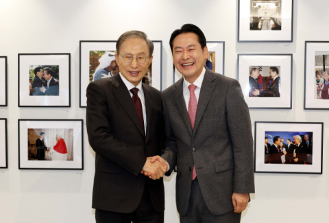 장동혁 만난 이명박 전 대통령…“미래 향한 보수 돼야…화합 필요해”