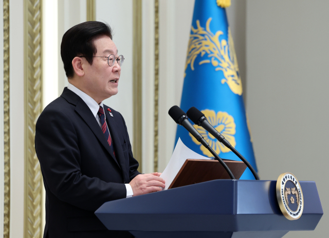 이재명 대통령이 2일 청와대 영빈관에서 열린 신년 인사회에서 인사말을 하고 있다. 연합뉴스