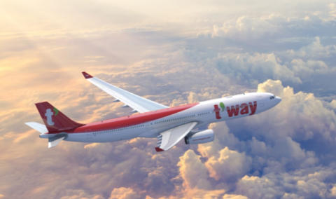 티웨이항공 기내서 보조배터리 연기 소동… 승무원 등 8명 연기 흡입