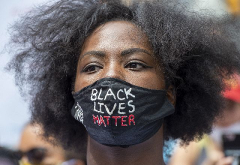 법은 잉크가 아닌 피와 눈물로 쓰여진다