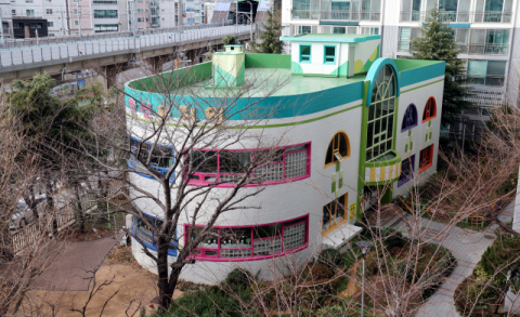 학기 시작 두 달 앞두고 깜짝 폐원 통보에 학부모 ‘발 동동’