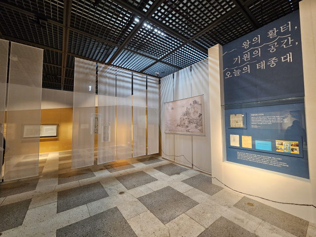 3부로 구성된 이번 전시에선 영도의 과거와 현재를 보여주는 다양한 유물을 만날 수 있다. 김효정 기자