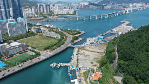 이기대 입구에 결국 25층 아파트… 시민단체 