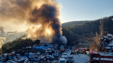 거제 장평동 폐차장서 불…인명피해 없어