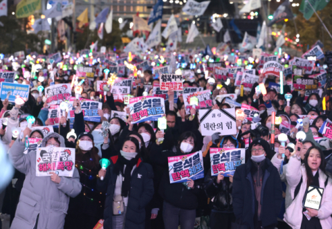 서면에서 열린 윤석열 탄핵 촉구 집회에는 청년들, 특히 여성의 참여가 많았다. 부산일보DB