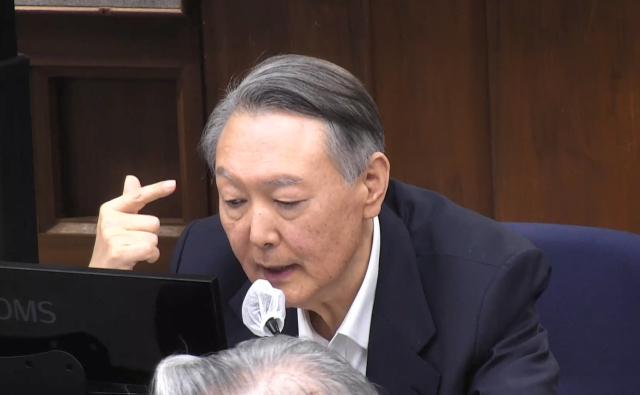 12·3 비상계엄 관련 내란 우두머리 혐의로 기소된 윤석열 전 대통령이 지난 13일 서울 서초구 서울중앙지방법원 417호 형사대법정에서 열린 내란 우두머리 혐의 결심공판에서 최후진술하고 있다. 연합뉴스