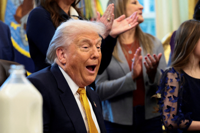 도널드 트럼프 미국 대통령이 지난 14일(현지 시간) 미국 워싱턴 D.C. 백악관에서 발언하고 있다. 로이터연합뉴스