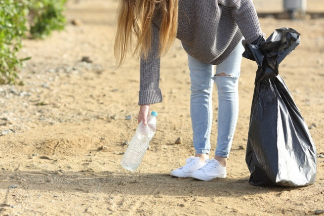 농어촌 지역에 방치된 쓰레기를 수거해 깨끗한 농어촌 환경을 만드는 사업이 시작된다. 클립아트코리아