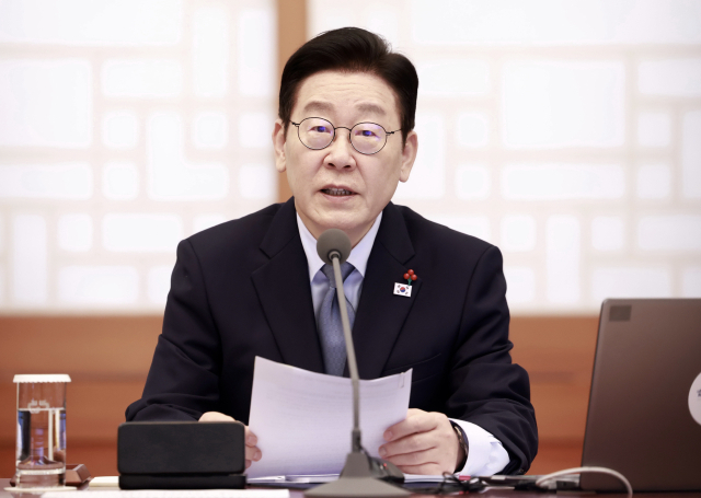 이재명 대통령이 15일 청와대에서 열린 수석보좌관회의에서 발언하고 있다. 연합뉴스