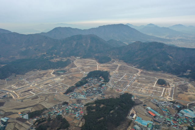 복합 레저시설 조성 사업이 진행 중인 김해시 진례시례지구 일대. 김해시 제공