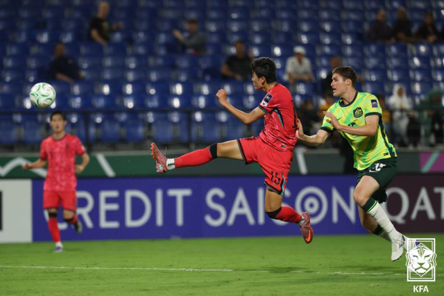 백가온이 지난 18일(한국 시간) 사우디아라비아에서 열린 호주와의 2026 아시아축구연맹(AFC) U-23 아시안컵 8강전에서 선제골을 넣고 있다. 대한축구협회 제공