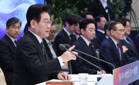 173분간 25개 질문 답한 이 대통령…“역대 최장 기자회견”