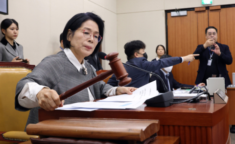 [속보] 경찰, '최민희 딸 축의금 의혹' 관련 국회사무처 압수수색