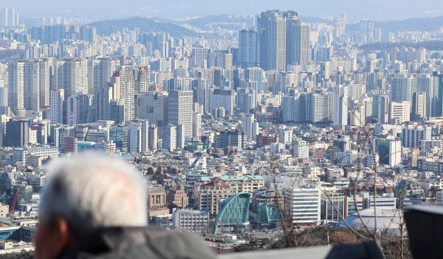 이재명 대통령이 지난 23일 신년 기자회견에서 다주택자 양도소득세 중과 유예조치 기간 연장을 