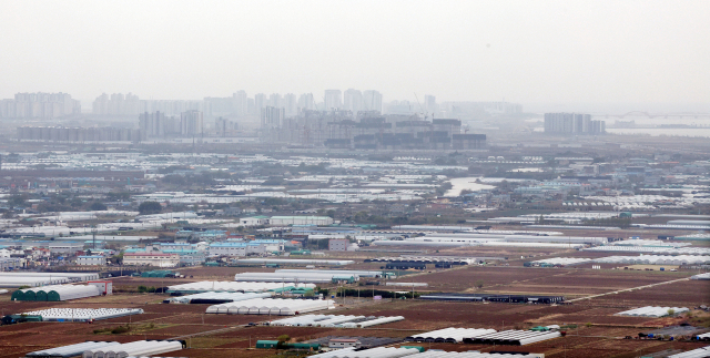 로보틱스나 피지컬 AI 등 유망 업종을 부산으로 유치하려면 서부산권 복합산단이 거점이 돼야 한다는 분석이 나온다. 산단이 들어서는 강서구 강동동 일대. 정종회 기자 jjh@
