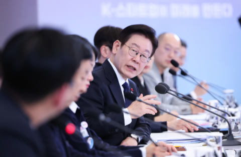 靑 '국가창업시대 전략회의'…이 대통령, 창업 활성화 강조