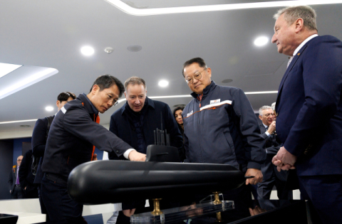 한화오션 60조 원 규모 '잠수함 잭팟' 터뜨릴까