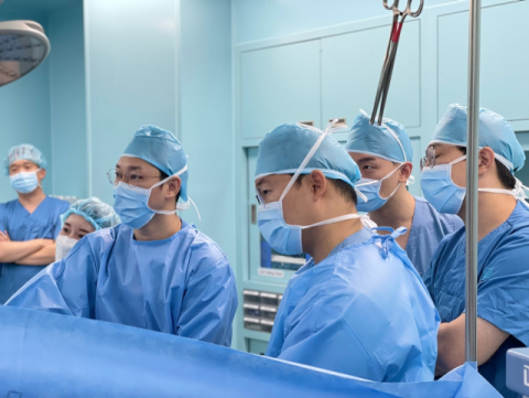 “힘줄 성분 주입, 콜라겐 패치 붙여 조직 재생” [회전근개 파열 재생치료]