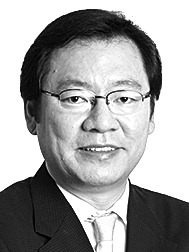 [중앙로365] ‘미국 우선주의'와 ‘동맹의 가치' 사이