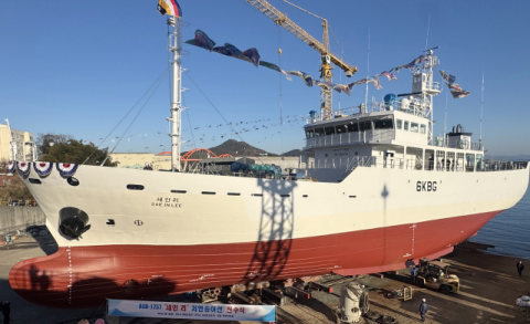 거제 소형 조선소서 국내 첫 ‘저연승 어선’ 신조