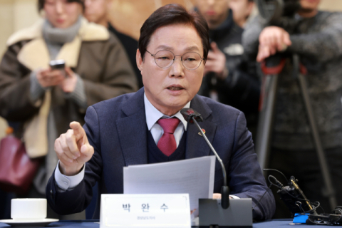 대통령이 주재하는 전현직 경남지사 토론회?