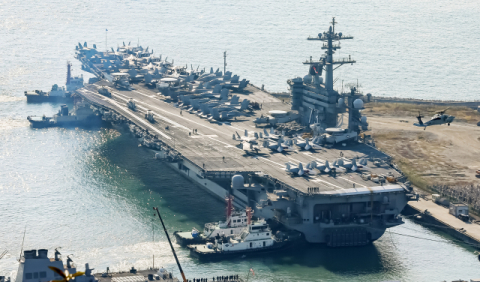 42년 만에 전략핵잠수함 부산 입항… 군사 작전권역 편입 [부산, 미중 패권의 중심]