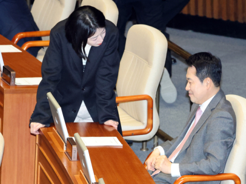 고성국 ‘탈당 권유’한 국힘 서울시당, 중앙당은 배현진 징계로 맞불?