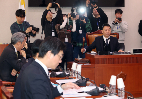 '내란·외환죄' 대통령 사면금지법 법사소위 통과… 국힘 