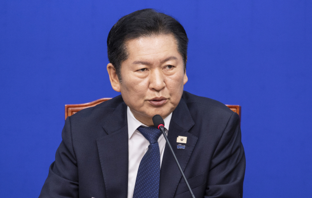 더불어민주당 정청래 대표가 23일 국회에서 열린 최고위원회의에서 사법 개혁안 본회의 통과를 통한 완성을 강조하는 발언을 하고 있다. 연합뉴스