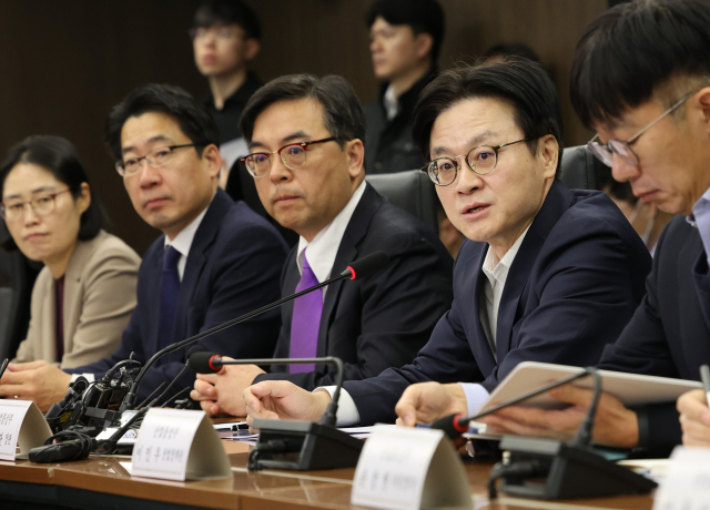 김정관 산업통상부 장관이 23일 서울 중구 대한상공회의소에서 열린 미국 국제비상경제권한법(IEEPA) 판결 관련 민관합동 대책회의에서 발언을 하고 있다. 연합뉴스