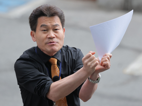 경찰, 전한길 구속영장 신청…이 대통령·이준석 관련 '허위사실 유포' 혐의