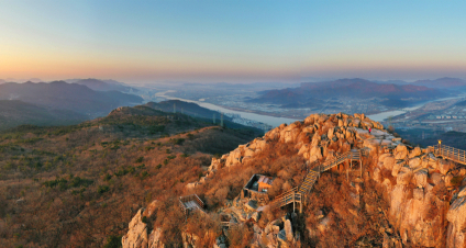 인증샷 찍는 데만 20분 “여긴 금정산 고당봉입니다”