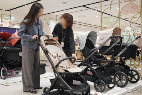 출산율 반등에… 신세계百, 봄 시즌 유아차 행사