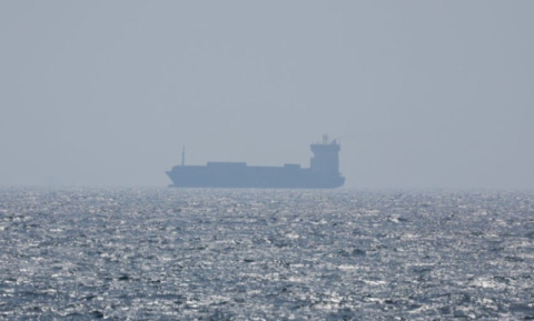 전방위 반격 나선 이란  “호르무즈 선박 불 태울 것”