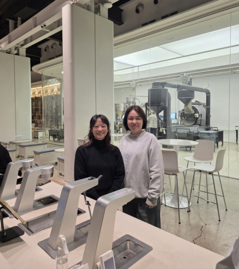 [인터뷰] 부산 모모스커피 전주연 대표·정주은 이사 “커피에 부산 바다와 산 담아… 로컬에서 답 찾고 싶어”