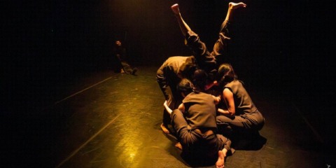 몸으로 다시 쓰는 ‘소크라테스의 변론’