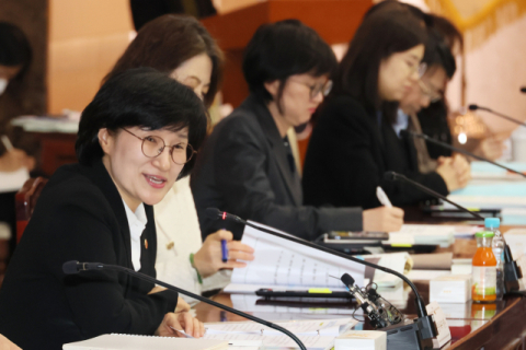 성평등가족부 장관 “기지촌 여성 인권침해 진심 사죄”… 정부 첫 공식 사과