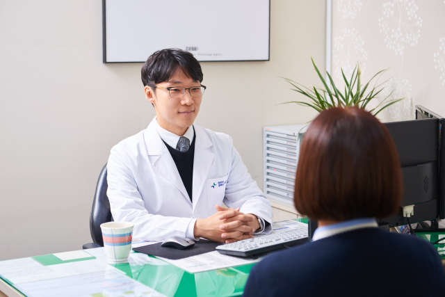 부산 가나병원 서민효 진료부장은 성인 ADHD의 임상 진단은 생애 신경발달, 기능 손상, 지속성, 공존 질환 등을 종합해서 판단해야 한다고 조언했다. 가나병원 제공