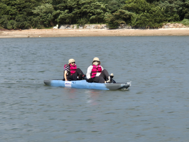 ‘해양낚시레저공원’에서는 낚시는 물론 카약·패들보드 등 수상레저기구 체험도 즐길 수 있다. 남해군 제공