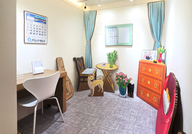 김민정 개인전 '( )나의 집' 설치 전경. 낭만시간연구소 제공