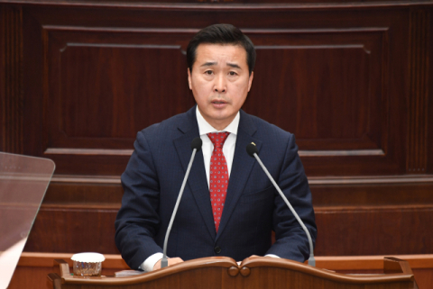 고성군수 출사표 백수명 도의원 “세금 낭비 않겠다”…의원직 사퇴